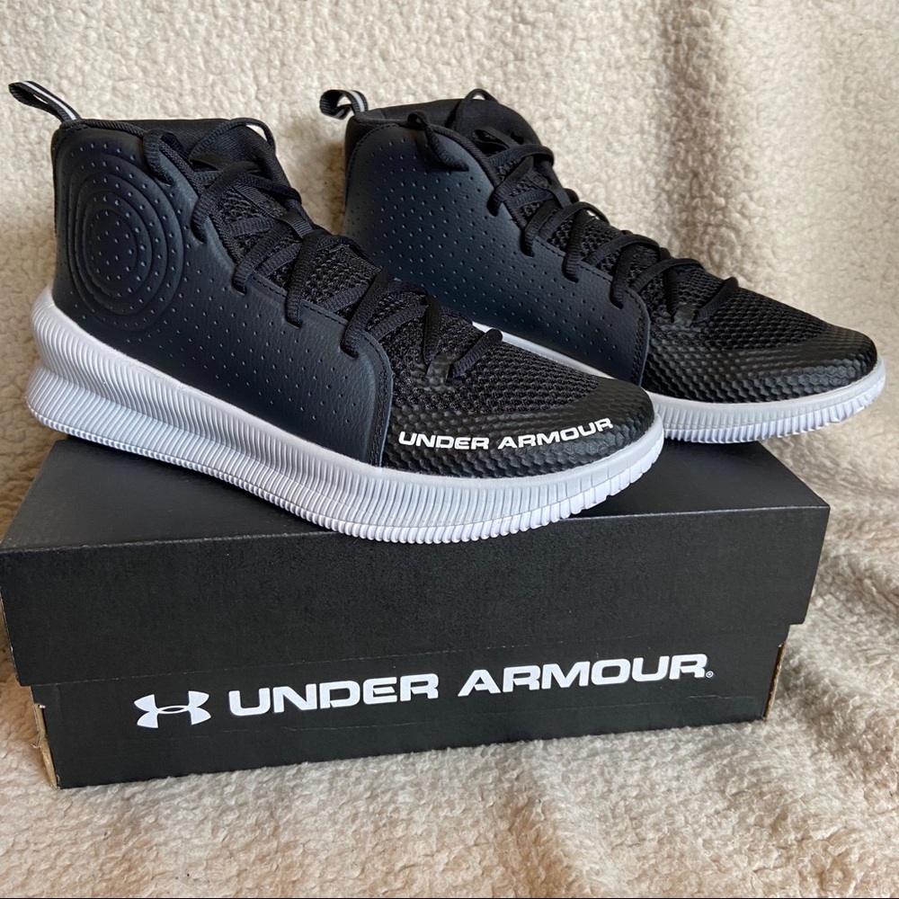 Men’s 9.5 NIB Under Armour Jet Basketball Shoe - Picture 4 of 8